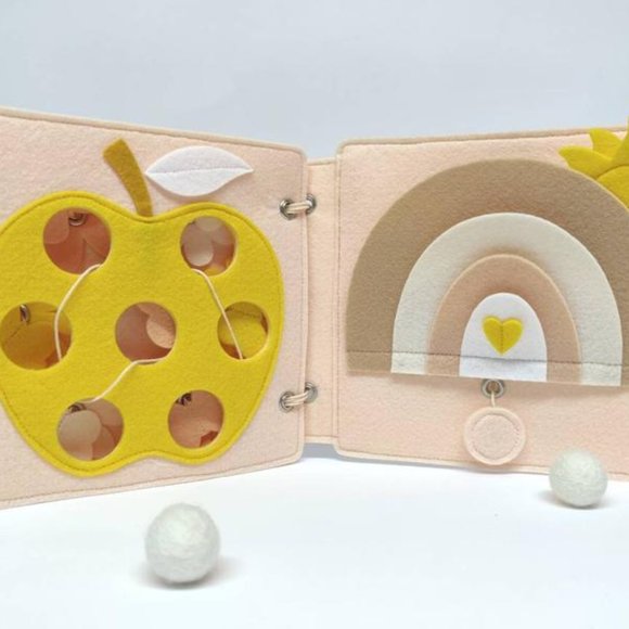 Montessori baby toys
